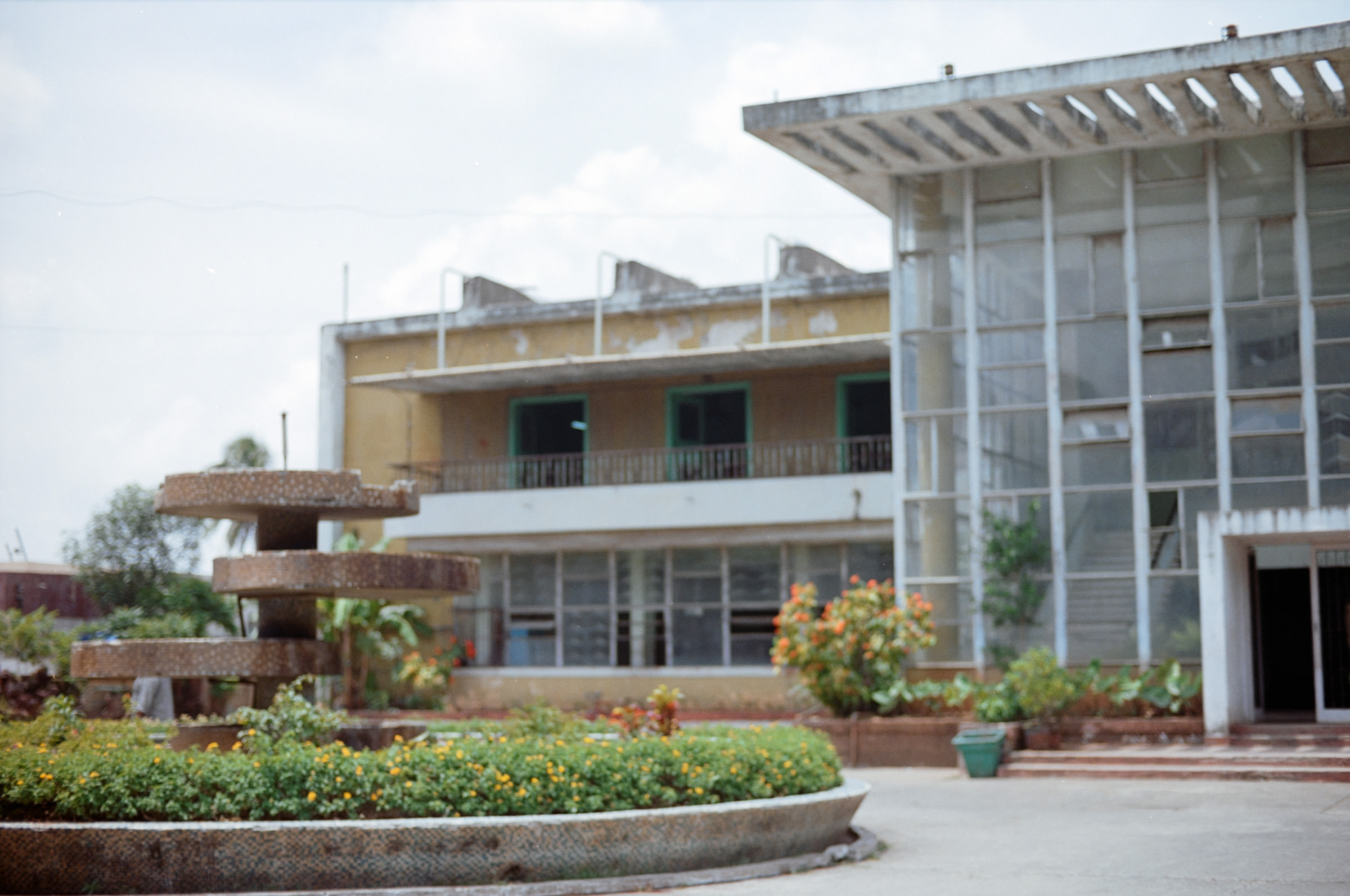 AHP F2004 09 002 sc250526 img31 NLP